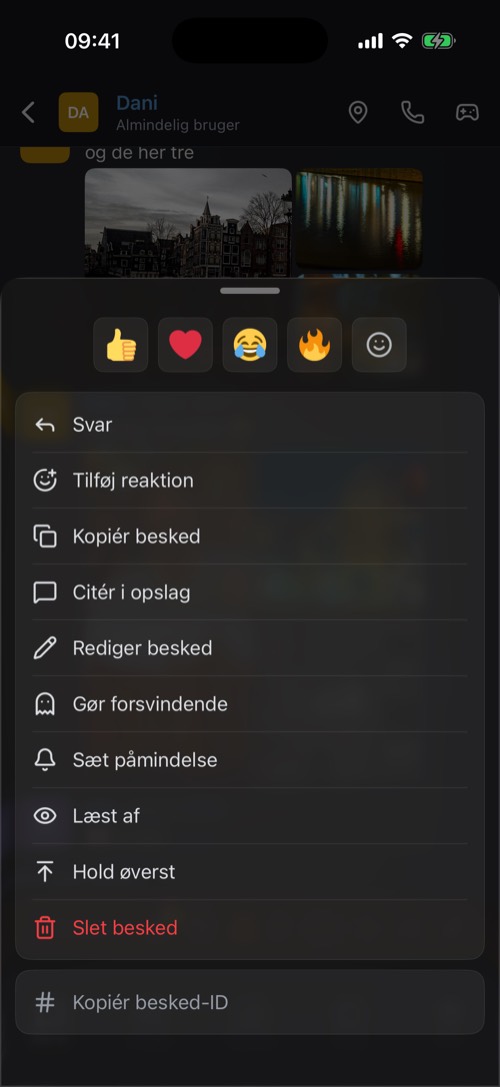 Skærmbillede af mssgs-appen: Hold på en besked for at se dens muligheder